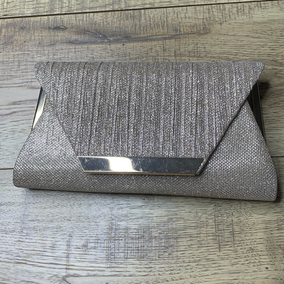 MiHawk Gold Clutch - Picture 1 of 4